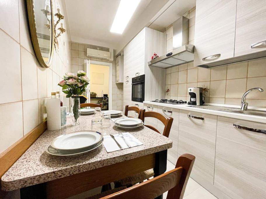 III - Cozy Single Room A Милан Экстерьер фото